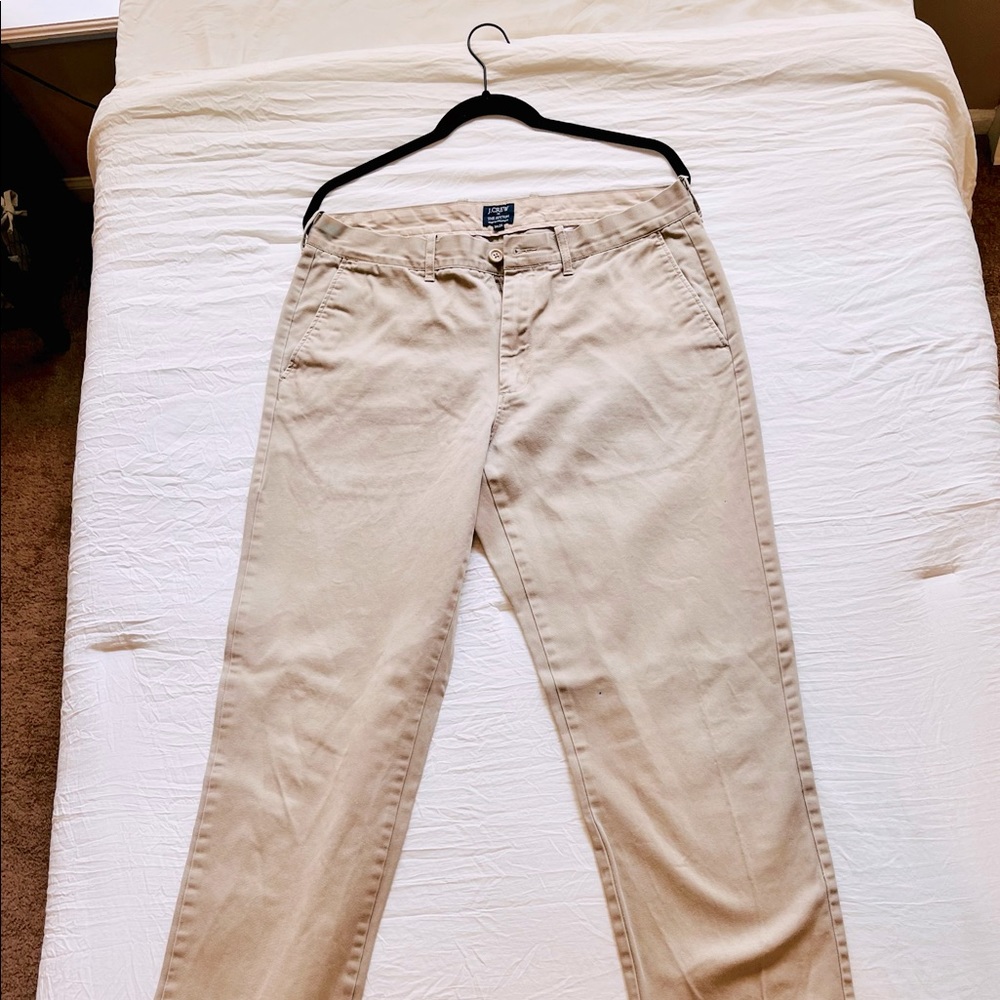 J Crew Khaki pants, used and in great condition. 34X34